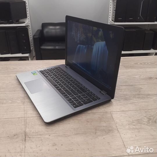 Ноутбук asus X542U