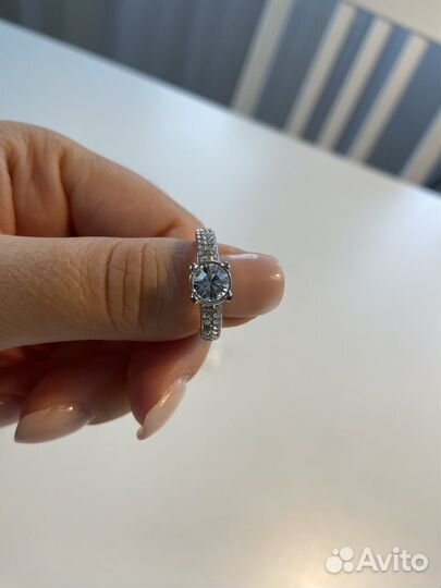 Swarovski кольцо