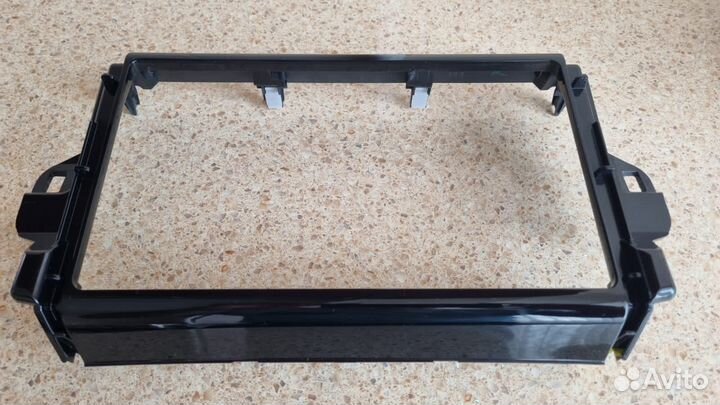 Штатная магнитола на Toyota Fortuner