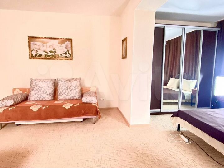 Комната 33 м², 1/3 эт.