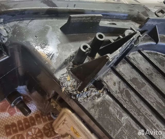 Фара правая BMW F30 дорестайл с лампами и блоками