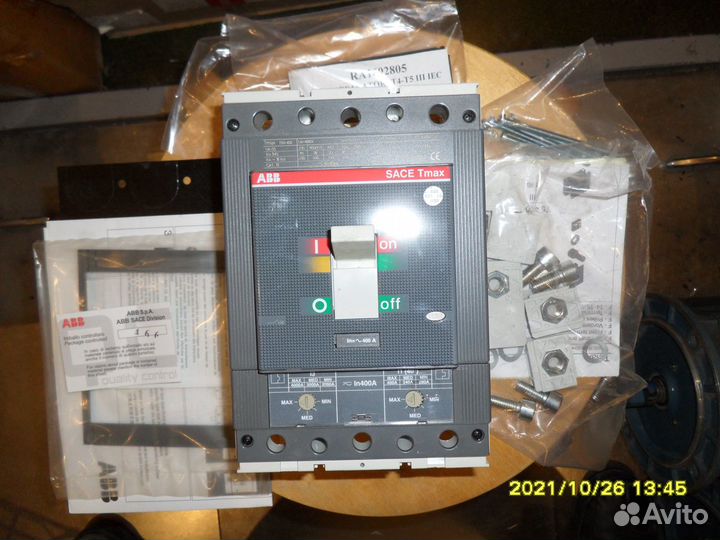 Выключатели ABB и аксессуары к ним