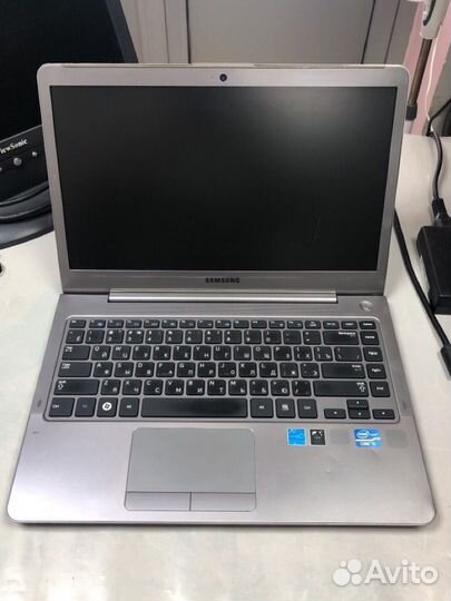 Ноутбук Samsung NP530U4B тонкий, 8 Гб, HDD 500 Гб