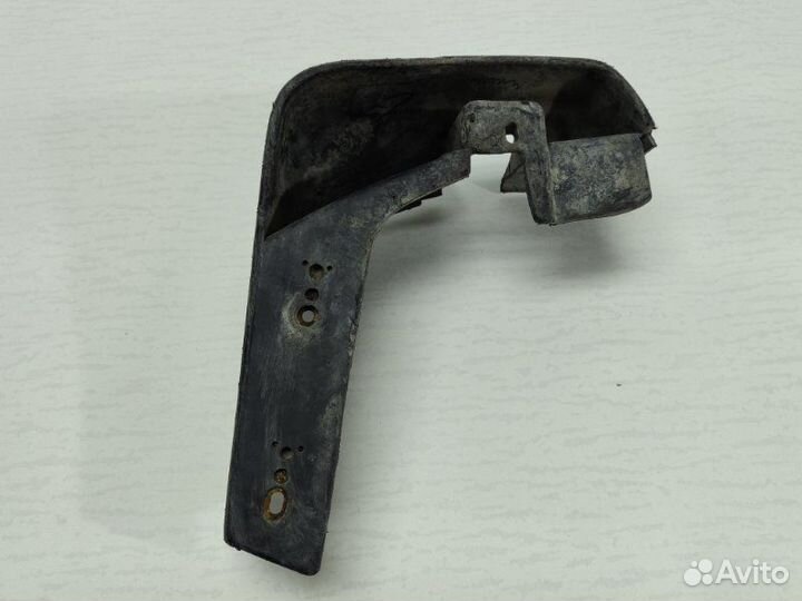 Брызговик передний левый Honda Capa 1999