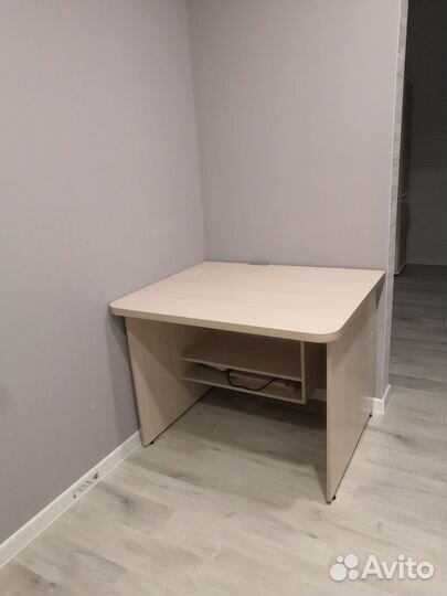 Компьютерный столик