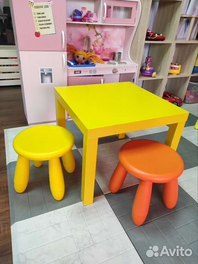 Детский стол и стулья IKEA