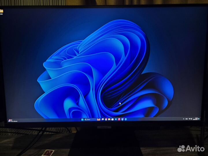 Монитор Samsung ViewFinity S8