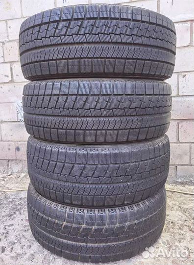 Bridgestone Blizzak VRX 215/55 R17 108H