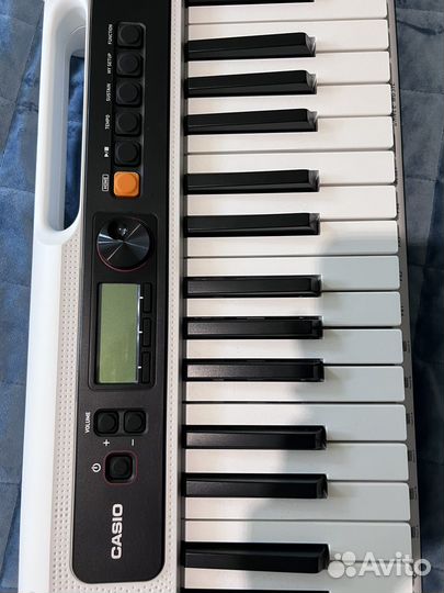 Синтезатор Casio CT-S200