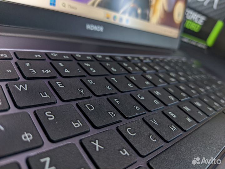 Ноутбук honor Ryzen 5 5500U/16Gb/SSD512/Vega 7