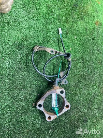 Датчик abs задний левый Toyota Vitz NSP135 1NR-FE