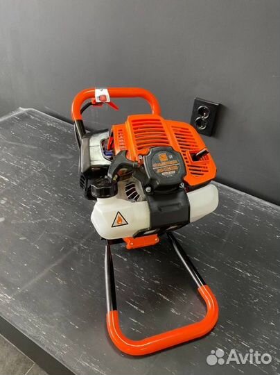 Мотобур бензиновый Carver AG-52/000 в аренду