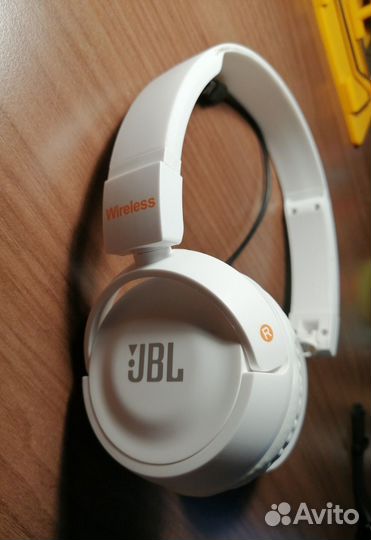 Беспроводные наушники накладные JBL450BT