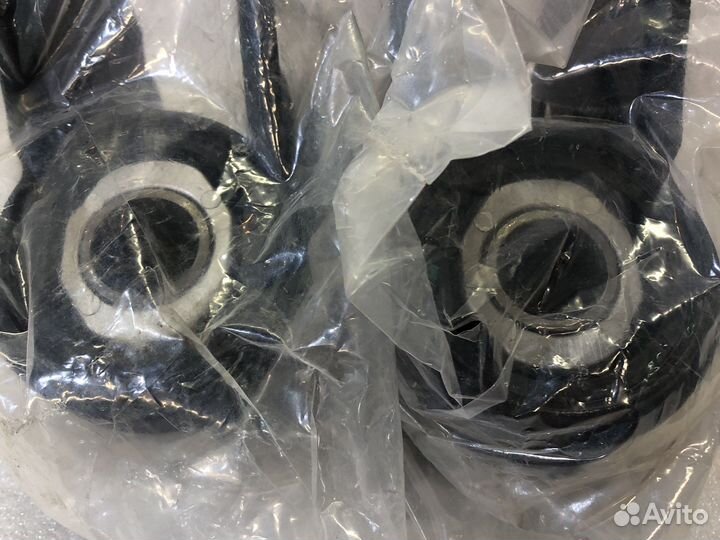 Задний сайлентблок переднего рычага Ford Mazda