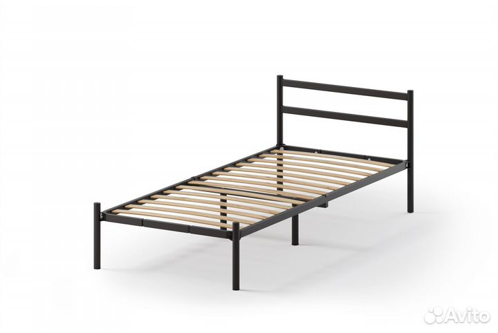 Новая кровать с матрасом