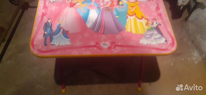 Детский столик