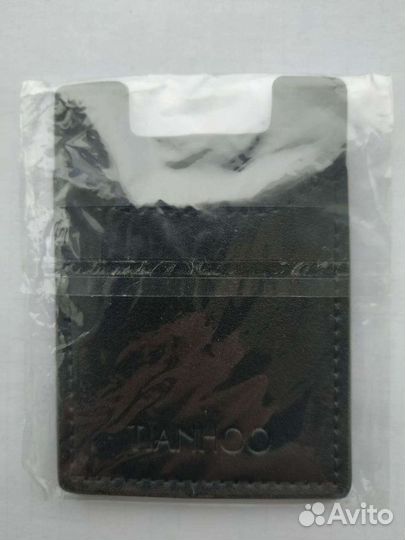 Задний кармашек для карт на телефон