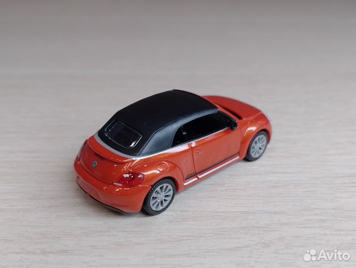 A30) Volkswagen Beetle (A5) 2011-2019 красный с че