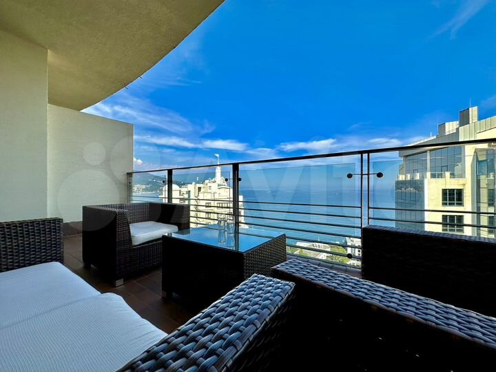 3-к. квартира, 120 м², 12/14 эт.