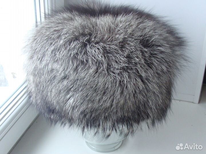 Шапки вязаные и меховые