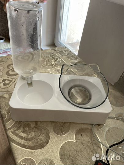 Миска для кошек на подставке