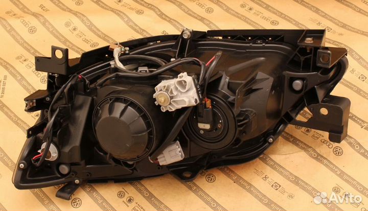 Фара правая subaru impreza 3 STI WRX 07-11 xenon