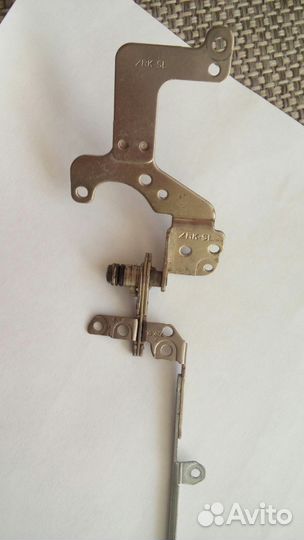 Петля левая для ноутбука Acer v5-552