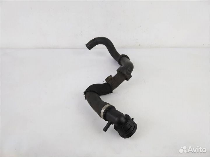 Патрубок радиатора ауди Q7 2005