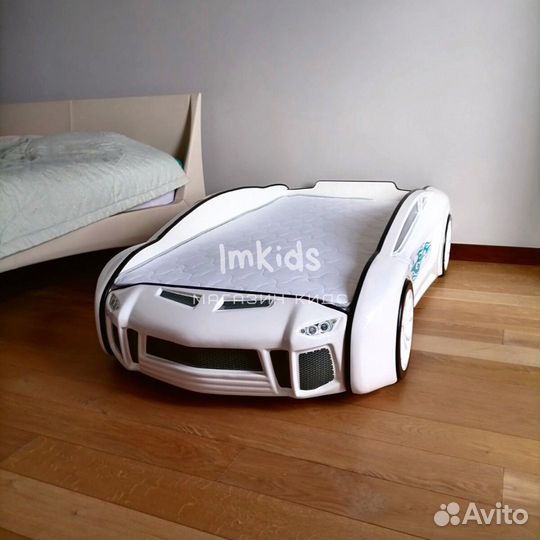 Реалистичная кровать машина 160х80