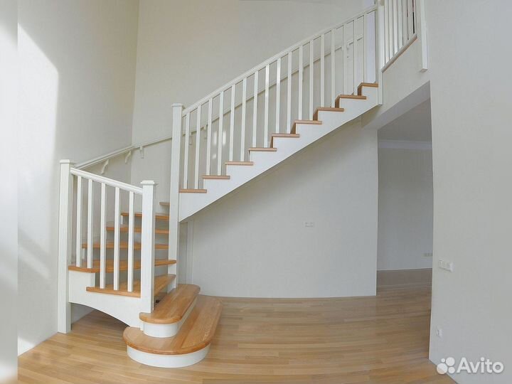 Ступени для лестниц и другие комплектующие О