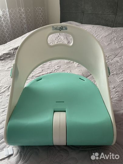 Стульчик бустер для кормления babyton