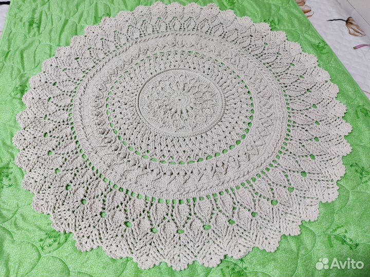 Ковер ручной работы из натуральной пряжи