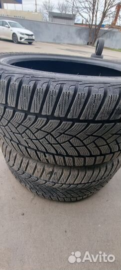 Goodyear UltraGrip Performance 235/45 R18
