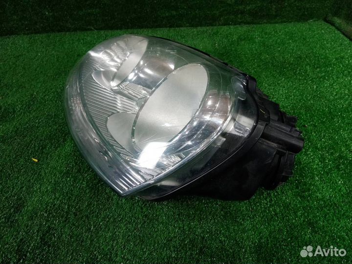 Фара передняя левая Volkswagen Golf 5 BLG (1.4)