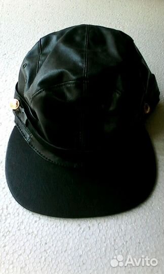 Кепки и пилотка