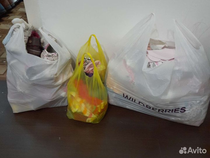 Детские вещи и обувь для девочки