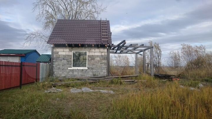 Дача 20 м² на участке 6 сот.