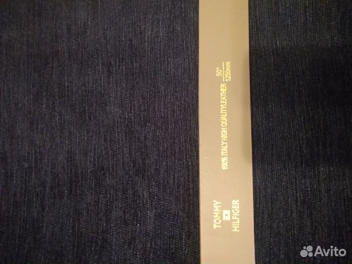 Мужской кожаный ремень с пряжкой