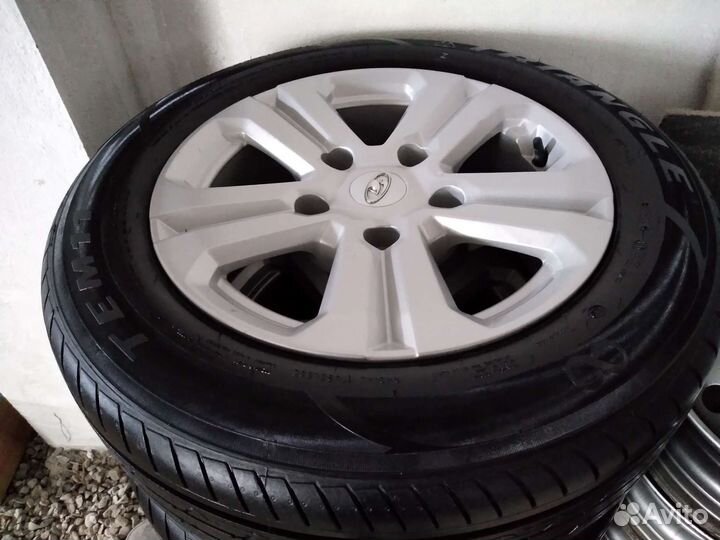 Triangle THW11 215/60 R16