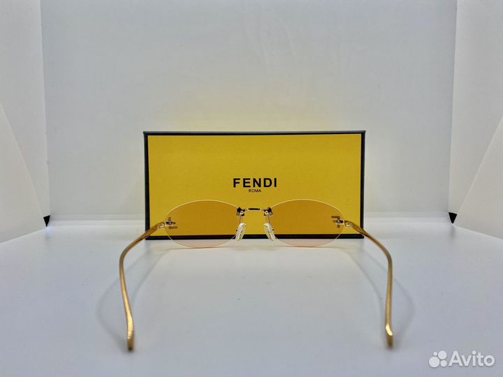 Солнцезащитные очки fendi 40046S 62B фенди розовые