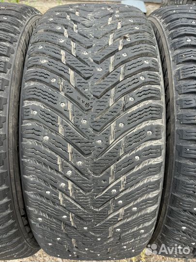 Nokian Tyres Hakkapeliitta 8 235/55 R17 103T