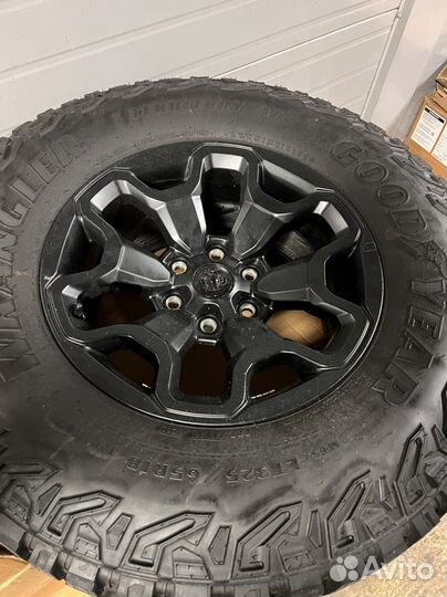 Комплект колес Dodge ram 1500 TRX зимние шипы