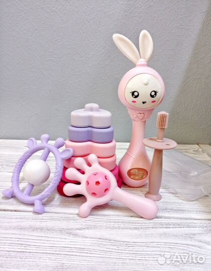 Подарочный набор игрушек для малыша