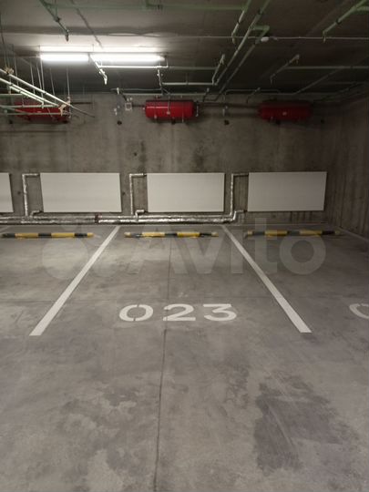 Машиноместо, 14 м²