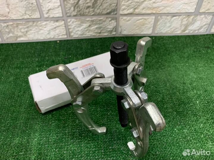 Съёмник подшипников 3-х лапый 150мм