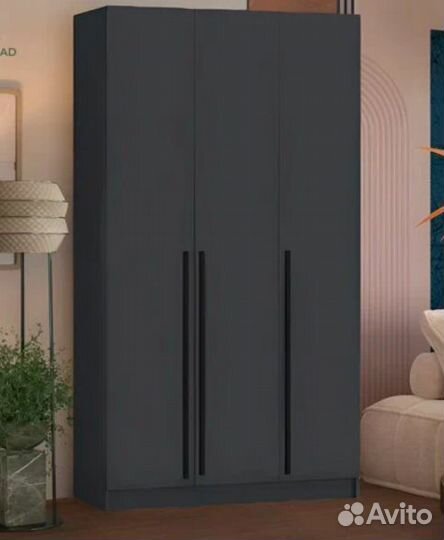 Шкаф распашной в наличии