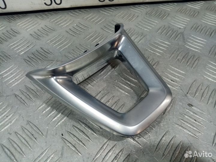 Б/У Накладка декоративная на руль#001