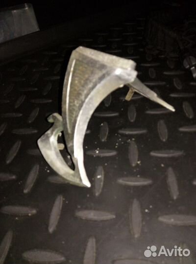 Эмблема, для брызговиков В А З