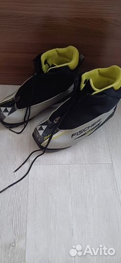 Лыжные ботинки