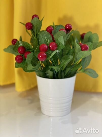 Цветы искуственные в кашпо